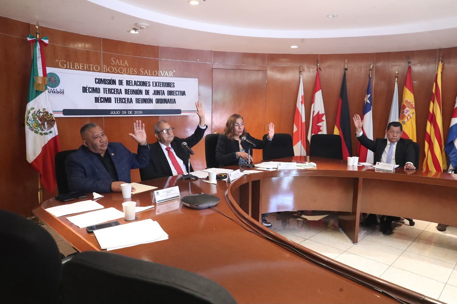 Comisión de Relaciones Exteriores condena actos represivos y violencia de ICE contra mexicanos en Estados Unidos