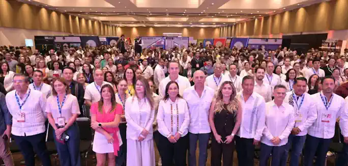 Inaugura Rocío Nahle Fábrica de Negocio; Veracruz abre sus puertas a la inversión y al intercambio comercial