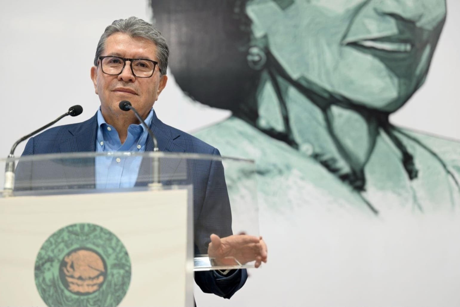 Para el próximo periodo ordinario de sesiones se tiene una agenda legislativa bastante nutrida; hay 19 temas: diputado Ricardo Monreal