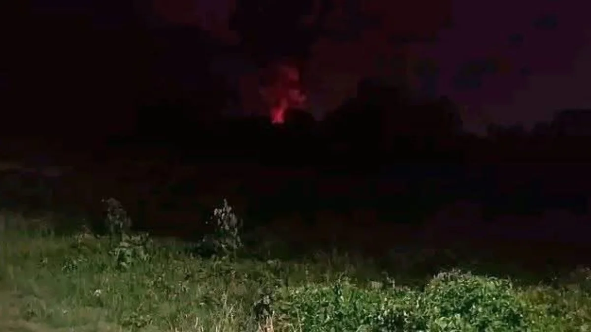 Pánico en Jáltipan por estallidos: Autoridades descartan riesgos tras reactivación de fuego en planta de sal
