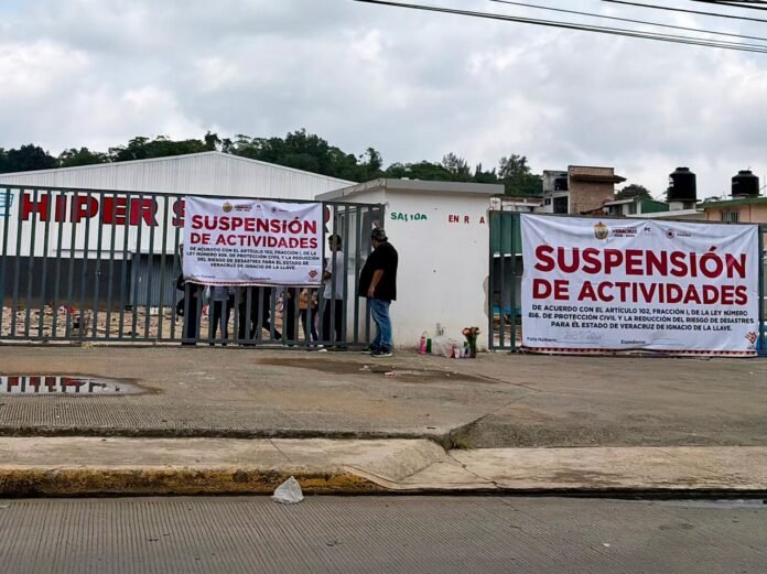 Clausuran tienda china donde murió ahogada Joselyn; encargados violan los sellos