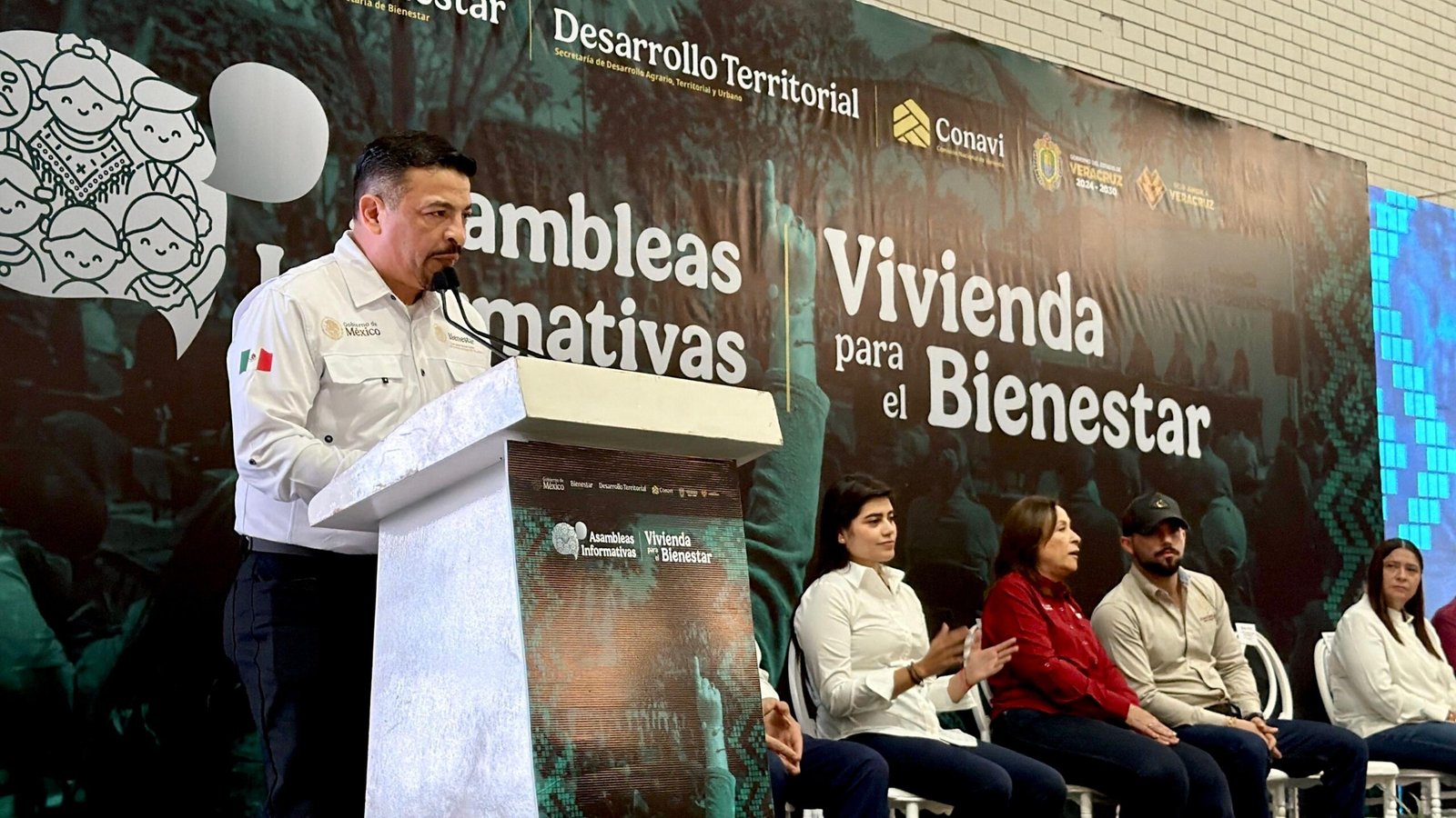 En los gobiernos de la transformación cada persona cuenta y cada familia importa, y en Poza Rica no se les deja solas: Gómez Cazarín